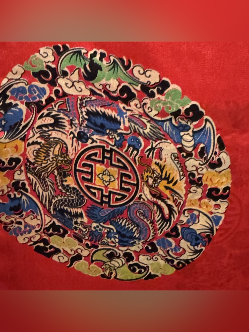 Vtg 100% Silk Red Chinese Traditional Shawl with Fringe Elegant Dragon Medallion - Picture 2 of 3